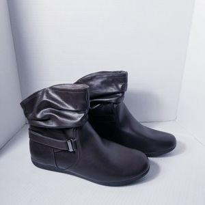 SIMPLY STYLED WOMEN'S DARK BROWN BOOTS SIZE 11